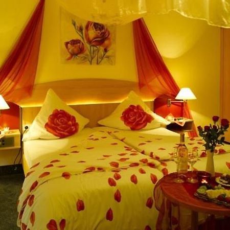 Hotel Schoch Mainhardt Bagian luar foto